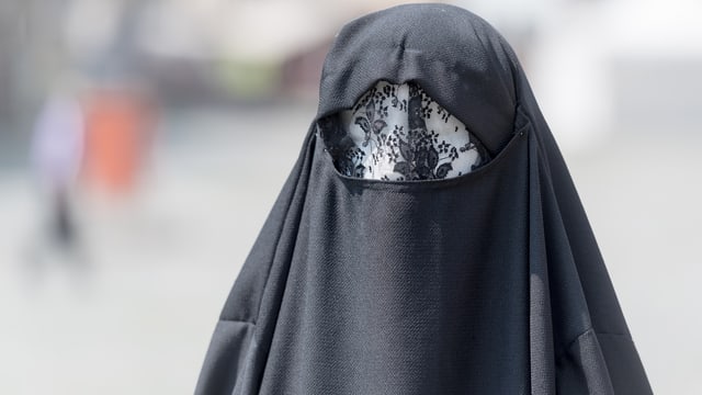 Gesellschaft Religion Unter Der Burka Schnurt Es Einem Die