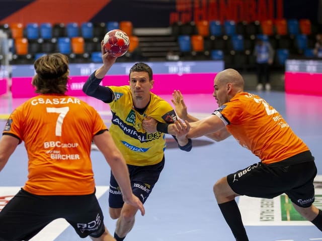 Handballer. Handballer.