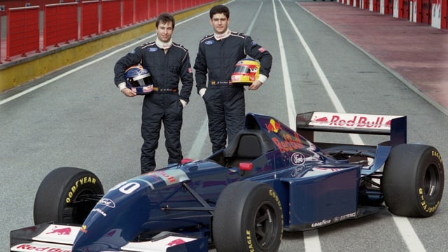Frentzen und Wendlinger vor dem Rennauto Frentzen und Wendlinger vor dem Rennauto