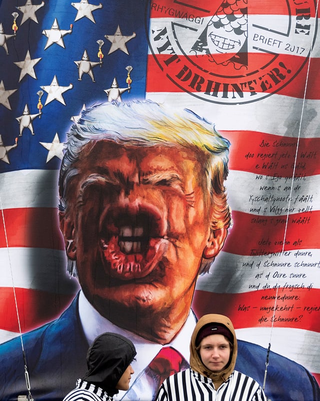 Grosse Klappe, keine Nase: Donald Trump an der Basler Fasnacht. Grosse Klappe, keine Nase: Donald Trump an der Basler Fasnacht.