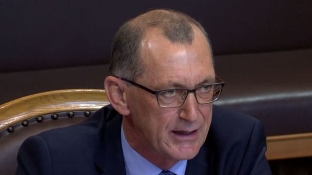 Werner Hösli. Werner Hösli.