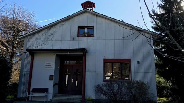 Heutige Kirche von aussen. Heutige Kirche von aussen.