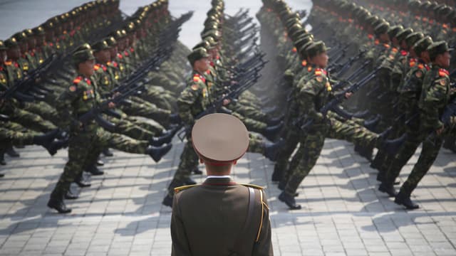 Nordkoreanische Soldaten bei einer Parade. Nordkoreanische Soldaten bei einer Parade.