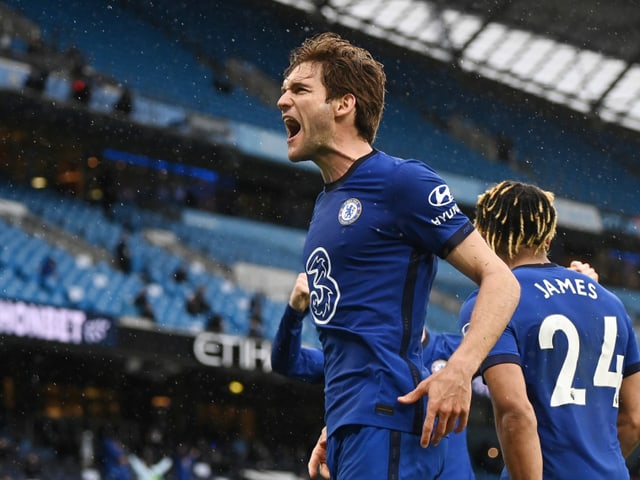 Chelsea, hier mit Torschütze Marcos Alons, verhinderte den vorzeitigen Meistertitel der «Citizens».