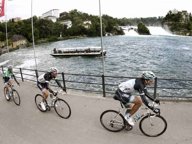 Die 2. Tour-de-Suisse-Etappe beginnt am grössten Wasserfall Europas (hier ein Bild aus 2011). Die 2. Tour-de-Suisse-Etappe beginnt am grössten Wasserfall Europas (hier ein Bild aus 2011).