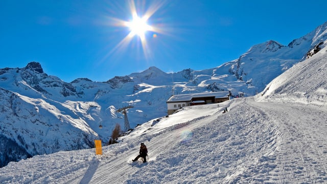 Im letzten Winter gab es an Neujahr ein Wintermärchen bei wolkenlosem Himmel. Im letzten Winter gab es an Neujahr ein Wintermärchen bei wolkenlosem Himmel.