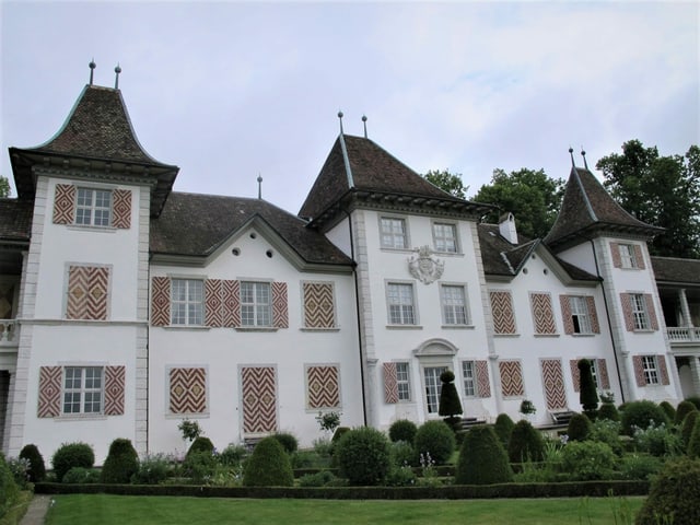 Weisses Schloss, Garten. Weisses Schloss, Garten.