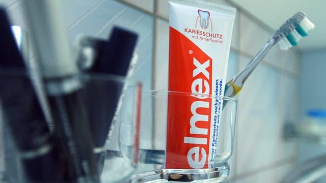 Zahnpastatube Elmex Zahnpastatube Elmex