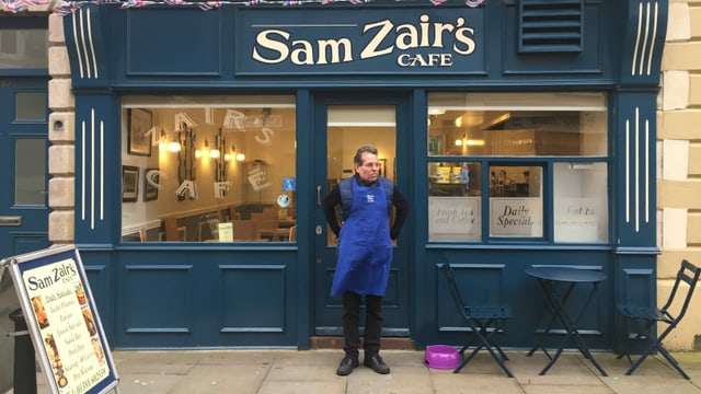 Sam Zair und sein Café. Sam Zair und sein Café.
