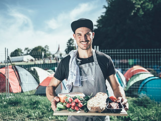 Der Koch mit seinen Rezepten Der Koch mit seinen Rezepten