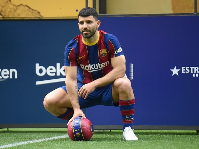 Sergio Agüero bei seiner Vorstellung. Sergio Agüero bei seiner Vorstellung.