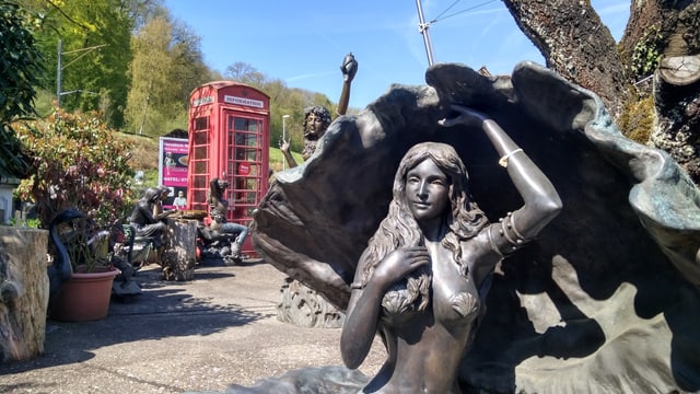 Statue Statue