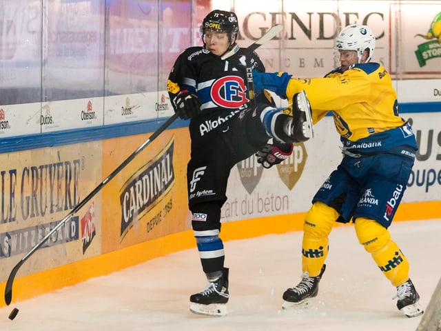 Killian Mottet (l.) gilt in der National League als «Schwalbenkönig». Killian Mottet (l.) gilt in der National League als «Schwalbenkönig».