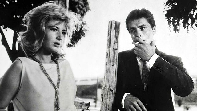 Alain Delon raucht im Film Alain Delon raucht im Film