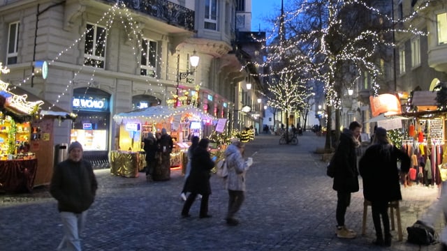 Weihnachtsstimmung am Hirschenplatz Weihnachtsstimmung am Hirschenplatz