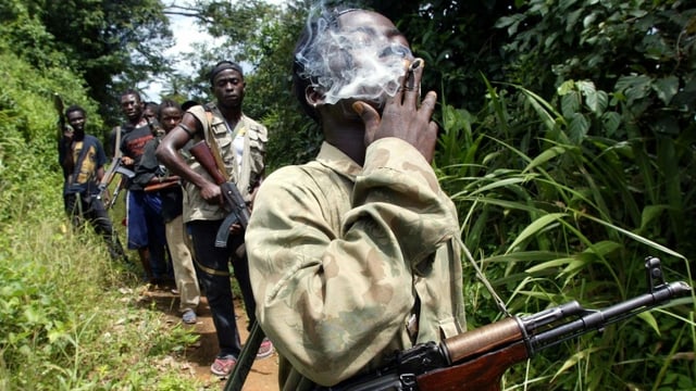 Rebellen im zweiten liberianischen Bürgerkrieg (2002). Rebellen im zweiten liberianischen Bürgerkrieg (2002).
