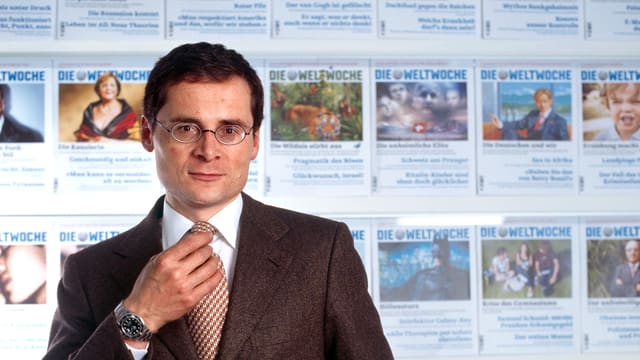 Roger Köppel vor Ausgaben der «Weltwoche». Roger Köppel vor Ausgaben der «Weltwoche».