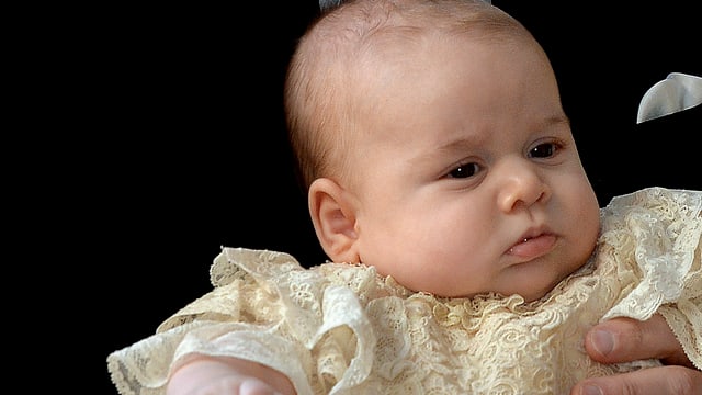 Prinz George in seinem Taufkleid Prinz George in seinem Taufkleid