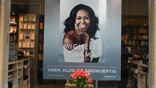 Plakat des neuen Buches voin Michelle Obama Plakat des neuen Buches voin Michelle Obama