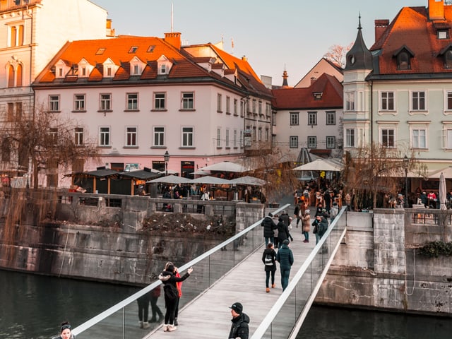 Eine Brücke in Ljubljana. Eine Brücke in Ljubljana.