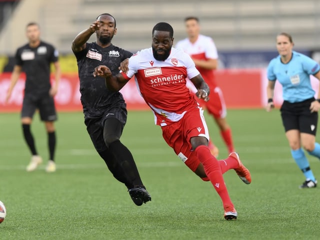 Der FC Thun mit Torschütze Ridge Munsy (rechts) muss sich gegen Stade Lausanne Ouchy mit einem 2:2 begnügen. Der FC Thun mit Torschütze Ridge Munsy (rechts) muss sich gegen Stade Lausanne Ouchy mit einem 2:2 begnügen.