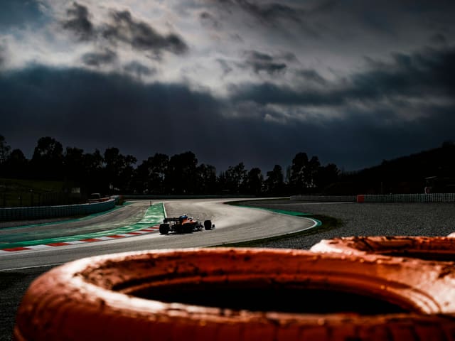Dunkle Wolken beim Formel-1-Training in Barcelona Dunkle Wolken beim Formel-1-Training in Barcelona