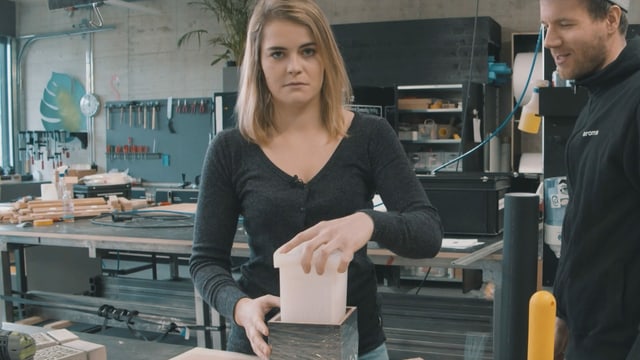 Hazel Brugger hat noch leise Zweifel, ob da wirklich am Ende so ein echter Award bei rauskommt. Hazel Brugger hat noch leise Zweifel, ob da wirklich am Ende so ein echter Award bei rauskommt.