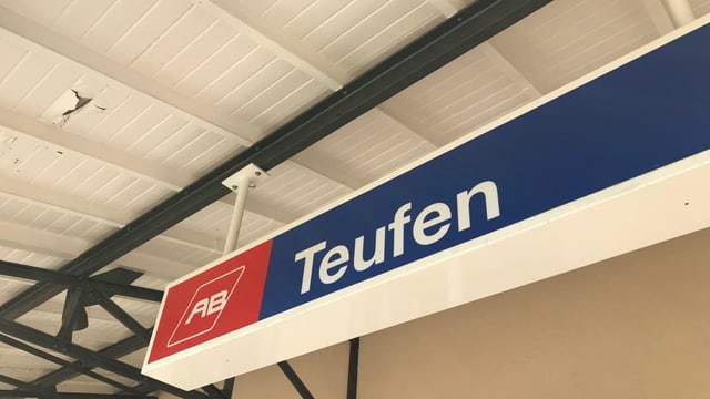 Der Bahnhof Teufen ist in die Jahre gekommen. Der Bahnhof Teufen ist in die Jahre gekommen.