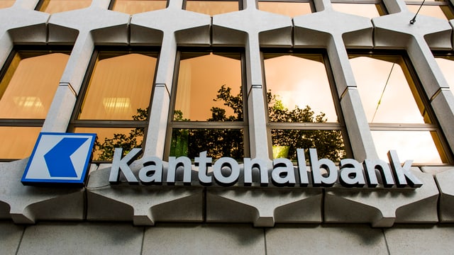 Probleme bei der Luzerner Kantonalbank beim E-Banking. Probleme bei der Luzerner Kantonalbank beim E-Banking.