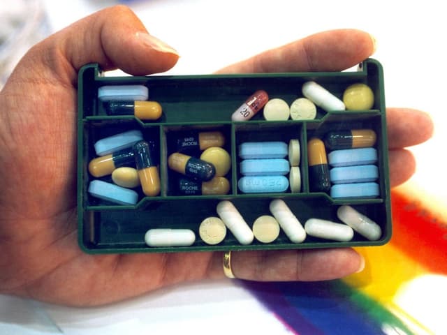 Pillenschachtel einer HIV-Infizierten. Pillenschachtel einer HIV-Infizierten.