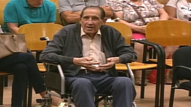 Frauenarzt Eduardo Vela. Frauenarzt Eduardo Vela.