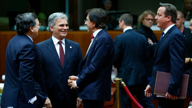 Werner Faymann mit seinen EU-Regierungsfreunden in Brüssel. Werner Faymann mit seinen EU-Regierungsfreunden in Brüssel.