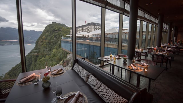 Innenansicht eines Esssaals im Hotel Bürgenstock. Innenansicht eines Esssaals im Hotel Bürgenstock.
