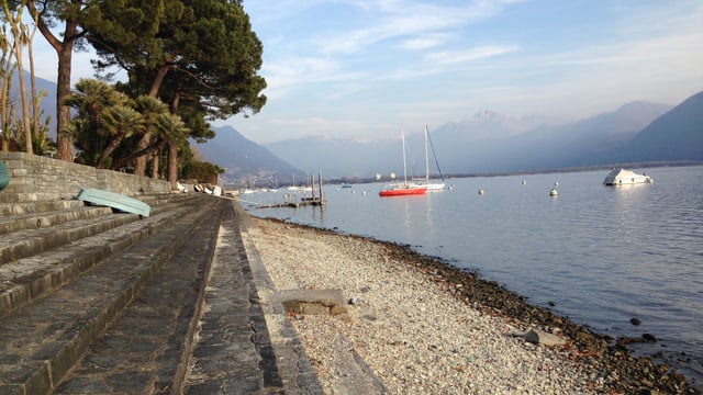 Im Süden, wie hier am Lago Maggiore, ist es seit einem Vierteljahr extrem trocken! Im Süden, wie hier am Lago Maggiore, ist es seit einem Vierteljahr extrem trocken!