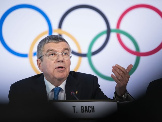 Hält weiter an der Durchführung der Olympischen Spiele fest: IOC-Präsident Thomas Bach Hält weiter an der Durchführung der Olympischen Spiele fest: IOC-Präsident Thomas Bach