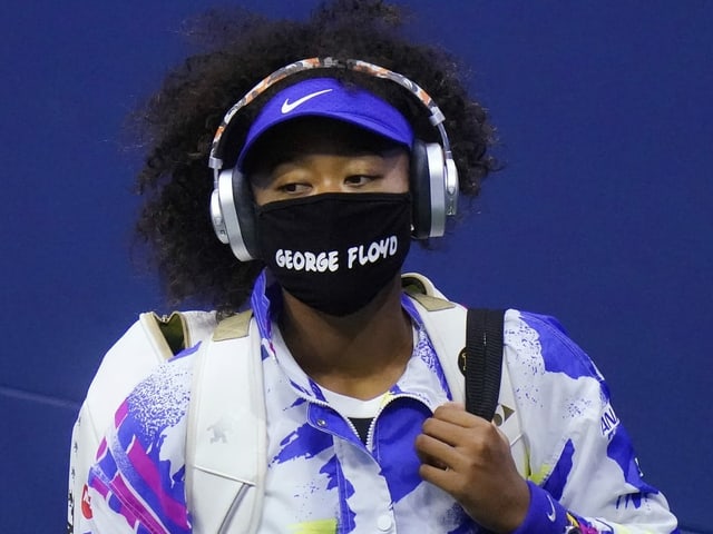 Naomi Osaka mit der George-Floyd-Maske. Naomi Osaka mit der George-Floyd-Maske.