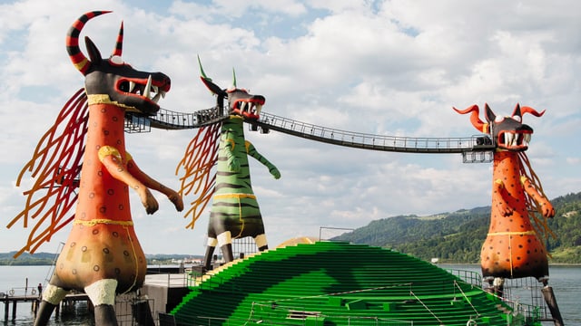 Video ««Zauberflöte» in Bregenz: das Opernspektakel in voller Länge» abspielen Video ««Zauberflöte» in Bregenz: das Opernspektakel in voller Länge» abspielen
