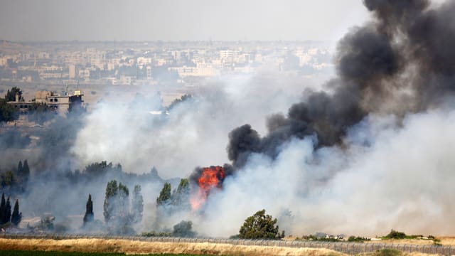 Bäume brennen auf den Golan-Höhen Bäume brennen auf den Golan-Höhen