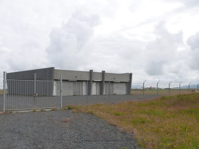 Nüchtern ist untertrieben: In diesem Betonbunker landet das Untersee-Datenkabel, das von Dänemark kommt. Nüchtern ist untertrieben: In diesem Betonbunker landet das Untersee-Datenkabel, das von Dänemark kommt.