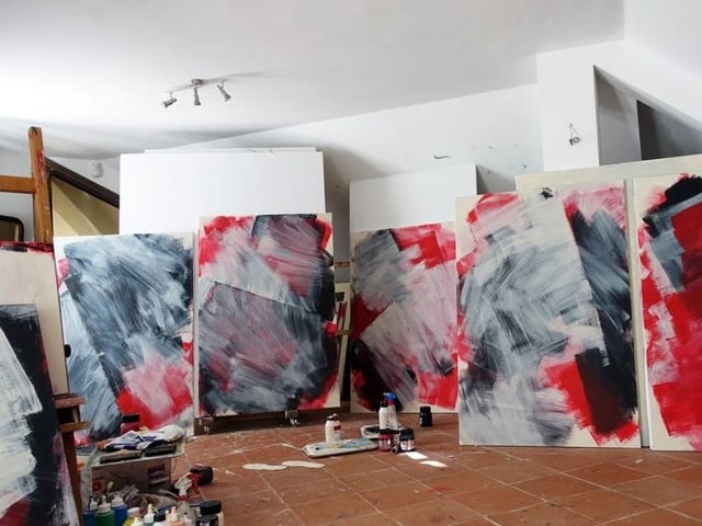 L’artist Flurin Isenring è sa laschà inspirar da l’ovra da sia mamma L’artist Flurin Isenring è sa laschà inspirar da l’ovra da sia mamma