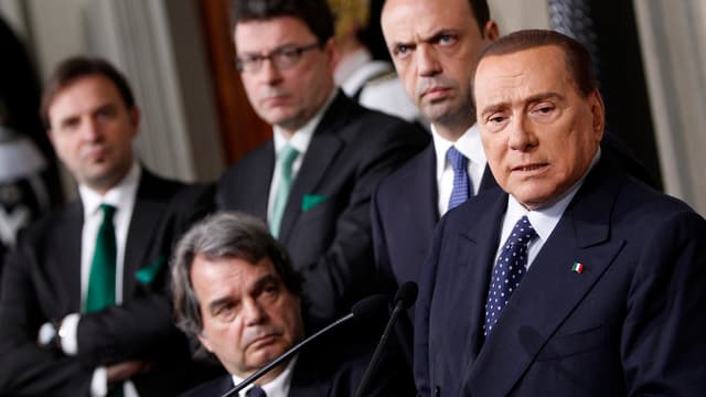 Silvio Berlusconi und PdL-Abgeordnete Silvio Berlusconi und PdL-Abgeordnete