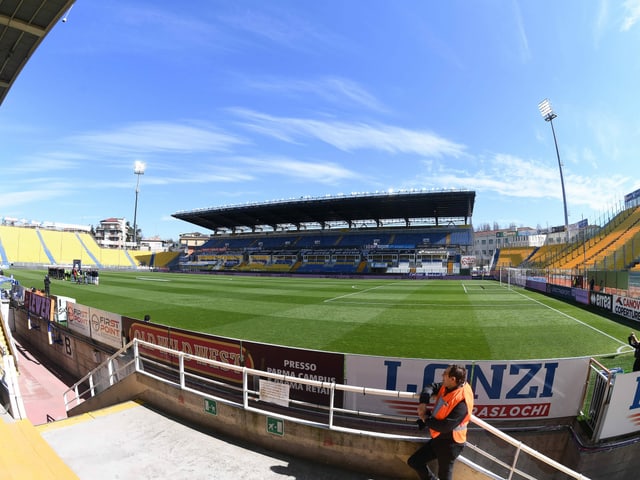 Leeres Fussballstadion