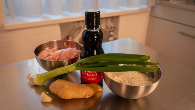 Las ingredienzias per Teriyaki chicken Las ingredienzias per Teriyaki chicken