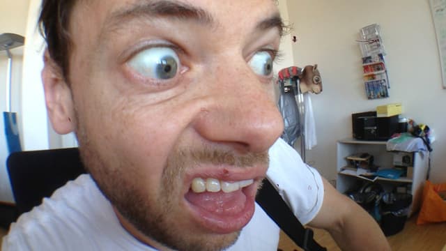 Digital So macht ihr brutal hässliche Selfies Radio SRF 3 SRF