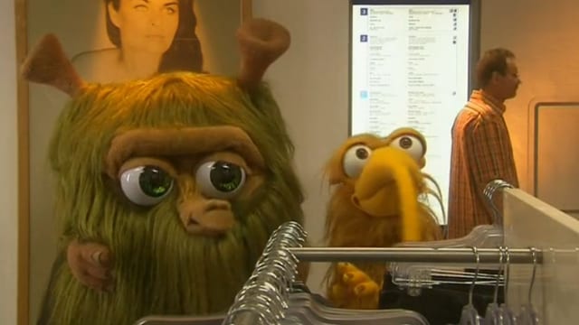 Mumbro und Zinell im Kaufhaus. Mumbro und Zinell im Kaufhaus.