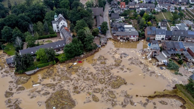 In den Katastrophengebieten steigt die Zahl der Opfer weiter