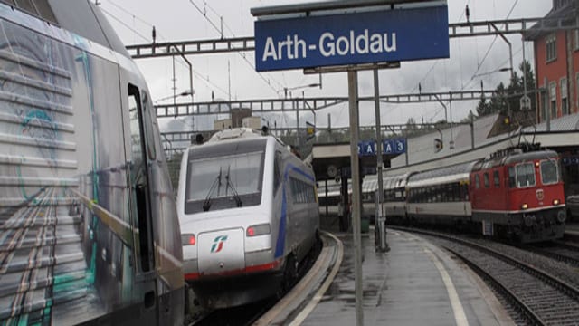 Zentralschweiz In ArthGoldau wird Verkehrschaos