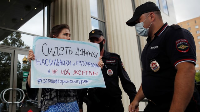 Russischer Vater Und Seine Jungen Töchter Russischer Vater Und Seine Jungen Töchter