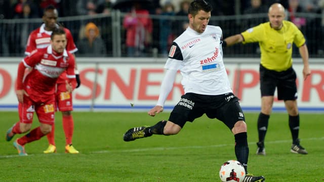 Der FC Aarau profitiert bei der Sponsorensuche von der Medienpräsenz – Bilder der Spieler sind in Medien gut vertreten. Der FC Aarau profitiert bei der Sponsorensuche von der Medienpräsenz – Bilder der Spieler sind in Medien gut vertreten.