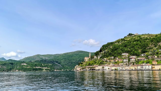 Blick über den Luganersee nach Morcote. Blick über den Luganersee nach Morcote.